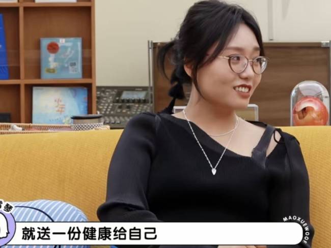 李雪琴自曝切了8个胃息肉 从吃货到健康管理课代表
